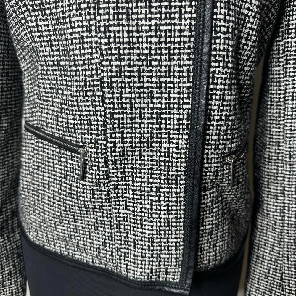 Lafayette 148 - Picture 2 of 6